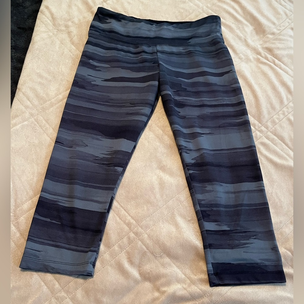 Marina Tek capri yoga pants